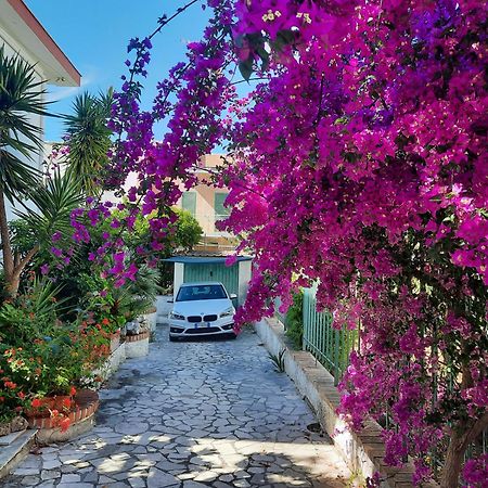 Residenza Nisio Villa Бари Екстериор снимка