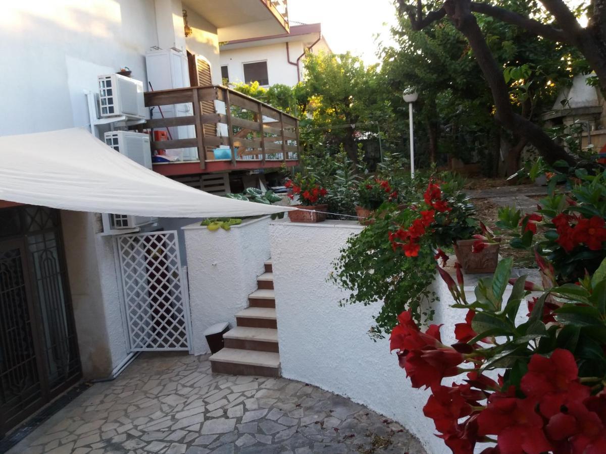 Residenza Nisio Villa Бари Екстериор снимка
