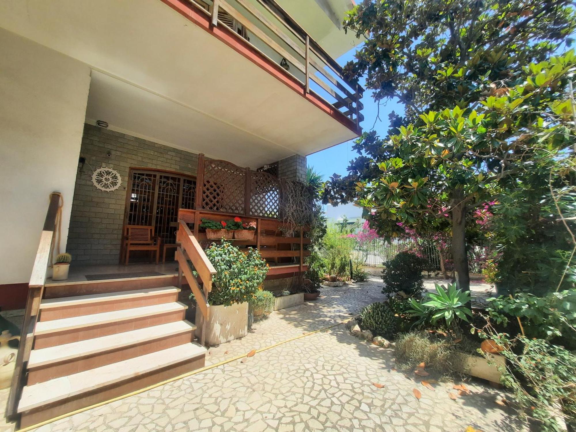Residenza Nisio Villa Бари Екстериор снимка
